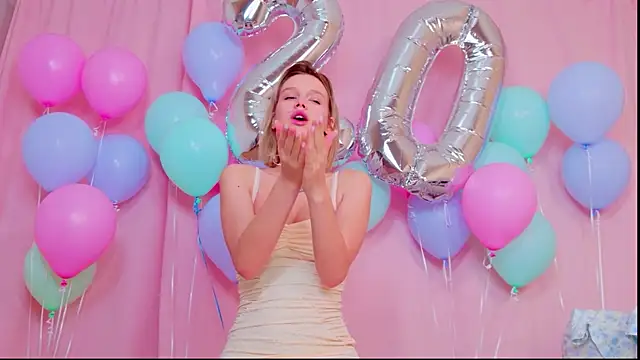 MeowthLilu online show from February 2026 03:57:02 AM