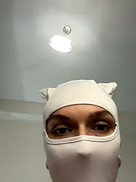 Nikki Hoee online show from November 2025 05:49:02 PM