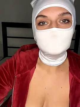 Nikki Hoee online show from October 2025 11:00:02 PM