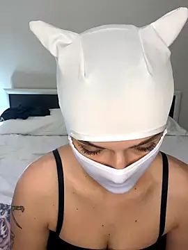 Nikki Hoee online show from November 2025 10:02:01 PM