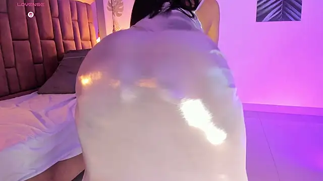 victoriaroyce1 online show from November 2025 01:15:02 PM