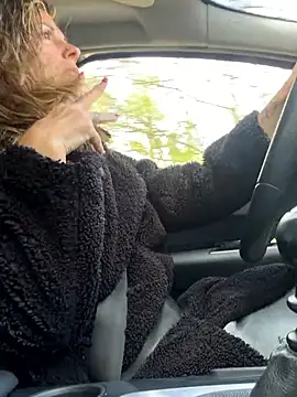 Snapshot of sansan2411 chatting on March 2026 01:35:01 PM sansan2411 online show from March 2026 01:35:01 PM