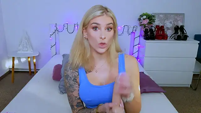 Lia Benini online show from January 2026 09:25:01 AM