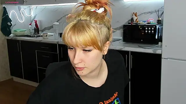 Sweet white chocolate online show from March 2026 09:11:02 PM