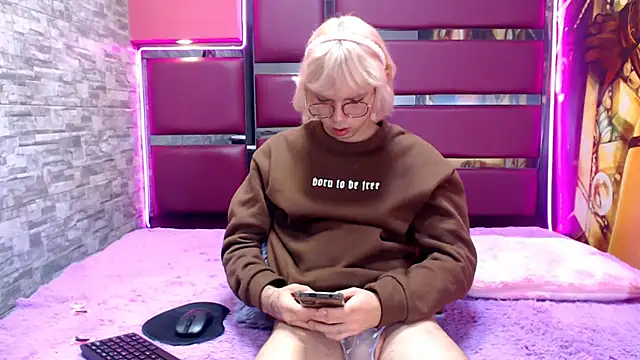 perfectlump online show from October 2025 03:13:02 PM