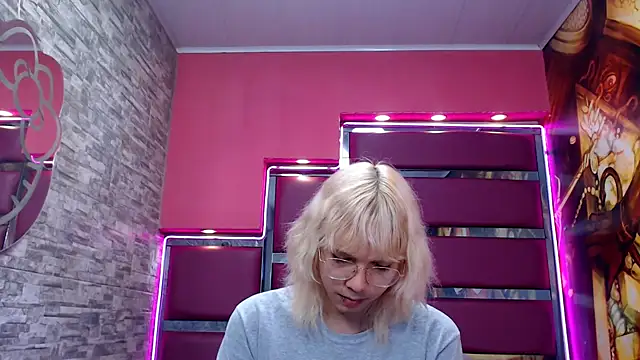 perfectlump online show from October 2025 01:57:02 PM
