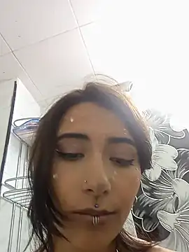 Snapshot of Camilaa1__ chatting on December 2024 03:37:01 PM Camilaa1 online show from December 2024 03:37:01 PM