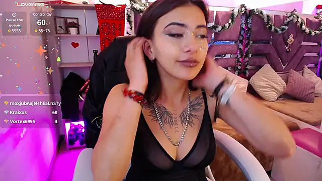 Snapshot of Camilaa1__ chatting on December 2024 05:25:02 AM Camilaa1 online show from December 2024 05:25:02 AM