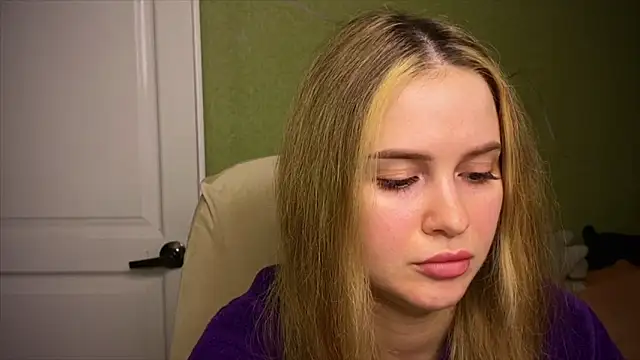 Snapshot of IlonaMurf chatting on April 2026 04:21:01 PM IlonaMurf online show from April 2026 04:21:01 PM