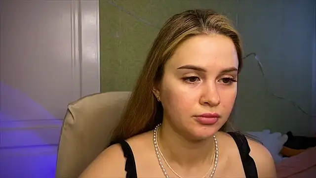 Snapshot of IlonaMurf chatting on April 2026 07:59:01 AM IlonaMurf online show from April 2026 07:59:01 AM