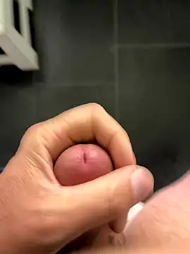 mikiss789 online show from October 2025 04:00:02 AM