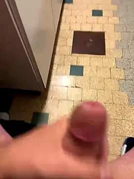 mikiss789 online show from November 2025 05:41:01 PM