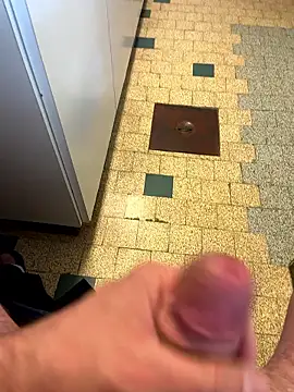 mikiss789 online show from March 2026 03:05:01 PM