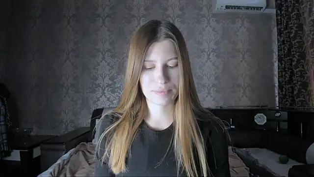 Agnes Allenn online show from September 2025 10:11:01 AM