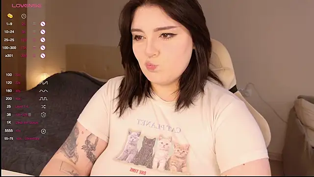 YumiYammy online show from May 2026 07:22:02 PM
