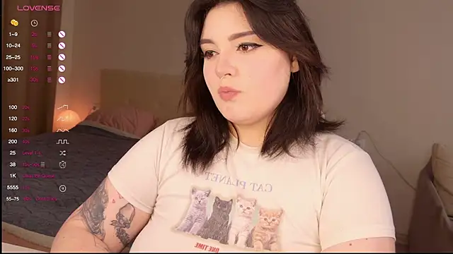 YumiYammy online show from May 2026 07:02:01 PM