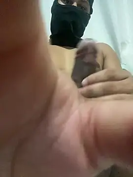 Snapshot of rickzinnxz chatting on March 2025 12:39:02 PM rickzinnxz online show from March 2025 12:39:02 PM