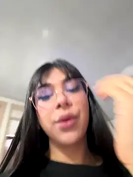 RoseCassie online show from November 2025 01:12:01 PM