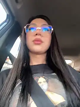 RoseCassie online show from April 2026 01:18:01 PM