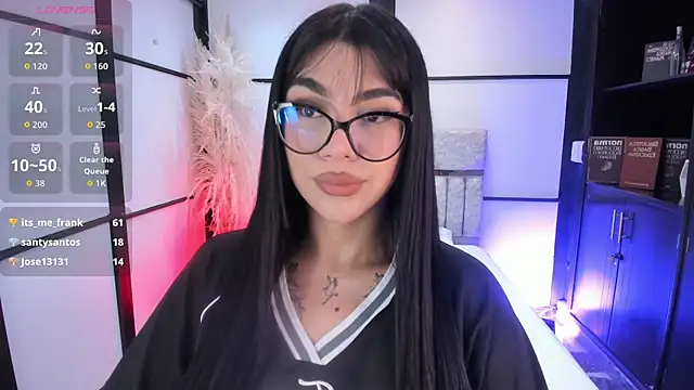 RoseCassie online show from December 2025 01:04:02 PM