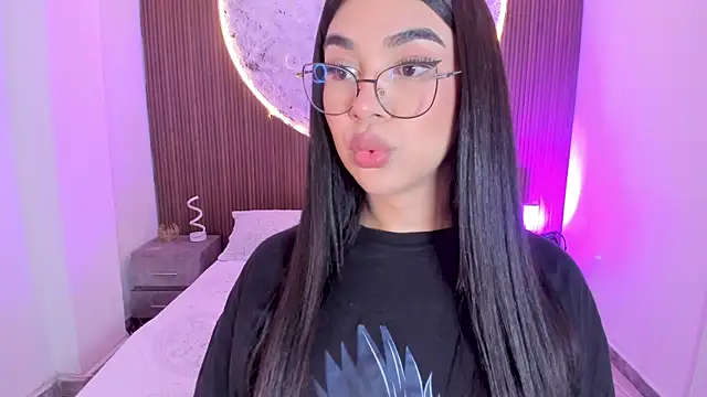 RoseCassie online show from July 2026 01:18:01 PM