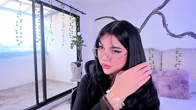 RoseCassie online show from October 2025 01:31:01 PM