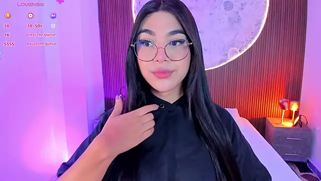 RoseCassie online show from May 2026 01:22:01 PM