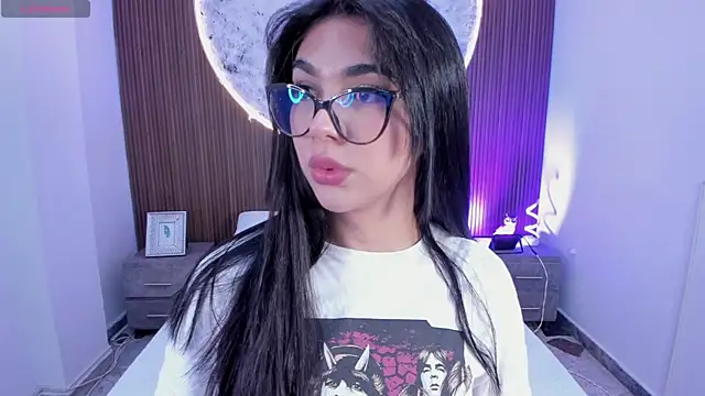 RoseCassie online show from December 2025 01:14:02 PM