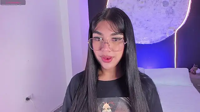 RoseCassie online show from November 2025 01:22:02 PM