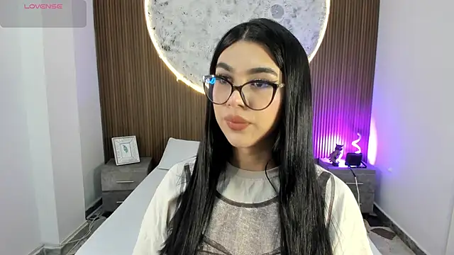 RoseCassie online show from December 2025 01:48:02 PM