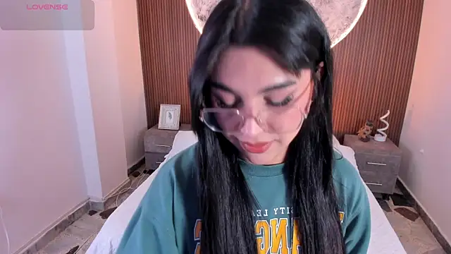 RoseCassie online show from January 2026 01:39:01 PM