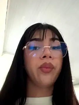 RoseCassie online show from November 2025 01:03:02 PM