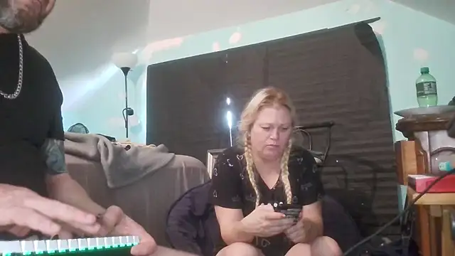 Thickirishcock850 online show from May 2026 03:04:02 PM