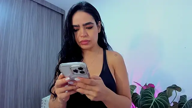 Sara Leblanc online show from October 2025 03:00:02 PM