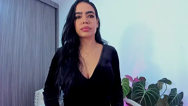 Sara Leblanc online show from October 2025 05:43:01 PM