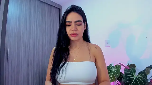 Sara Leblanc online show from October 2025 02:49:01 PM