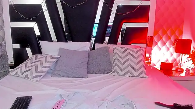 caroo gomeez online show from February 2025 06:00:01 PM