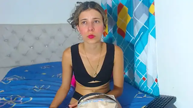 Snapshot of evaFiore chatting on March 2025 04:15:02 AM evaFiore online show from March 2025 04:15:02 AM