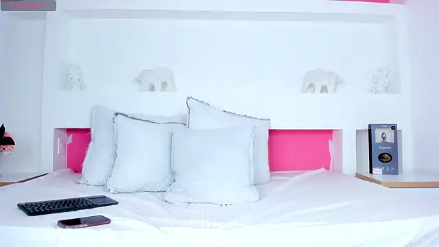 KendalPrince online show from October 2025 02:49:01 PM