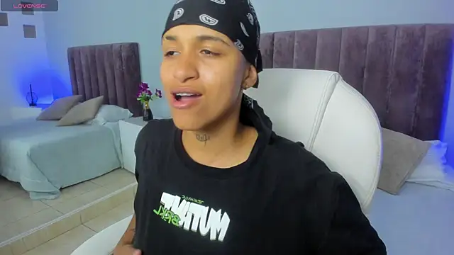 Dominick jones online show from February 2025 09:47:02 PM