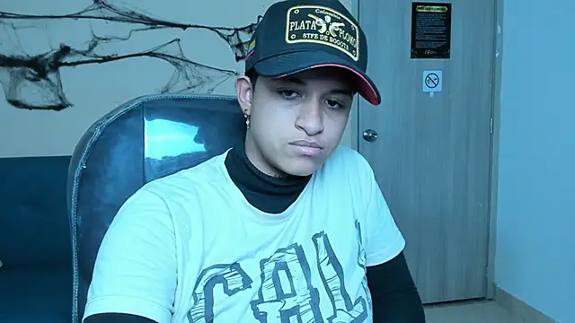 Dominick jones online show from October 2025 05:07:01 AM