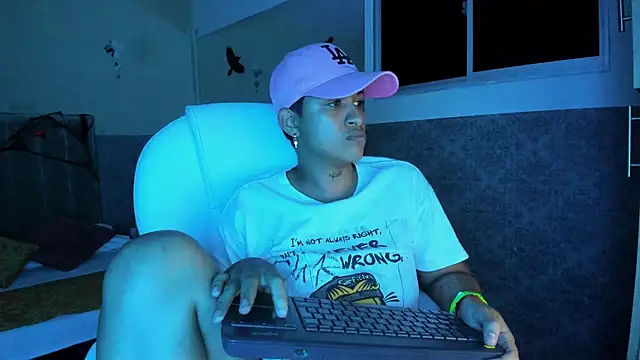 Dominick jones online show from October 2025 04:57:01 AM