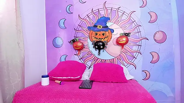 Mariana 16  online show from October 2025 07:15:02 PM