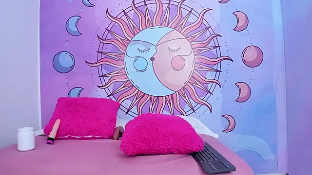 Mariana 16  online show from November 2025 07:29:02 PM