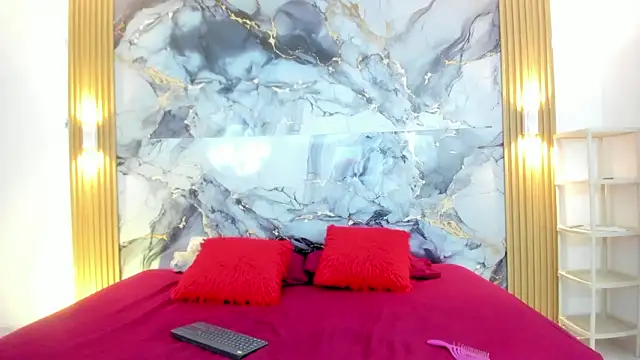 Mariana 16  online show from February 2026 07:10:01 PM