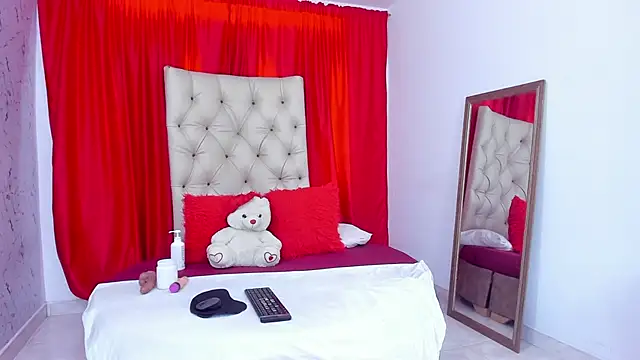 Mariana 16  online show from December 2025 05:14:01 PM