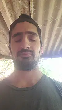 italianbighorse22 online show from November 2025 05:05:02 PM