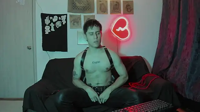 Snapshot of Antonello_Vannucci chatting on January 2025 08:21:02 PM Antonello Vannucci online show from January 2025 08:21:02 PM