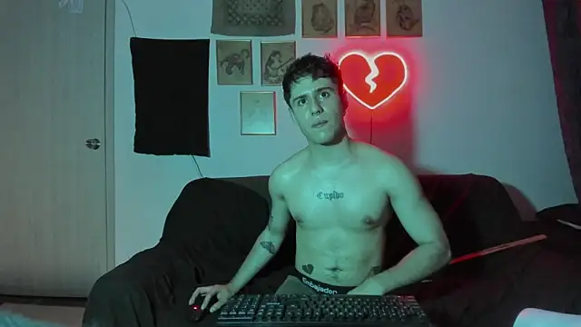 Snapshot of Antonello_Vannucci chatting on January 2025 11:51:02 PM Antonello Vannucci online show from January 2025 11:51:02 PM