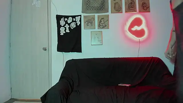 Snapshot of Antonello_Vannucci chatting on January 2025 08:48:01 PM Antonello Vannucci online show from January 2025 08:48:01 PM